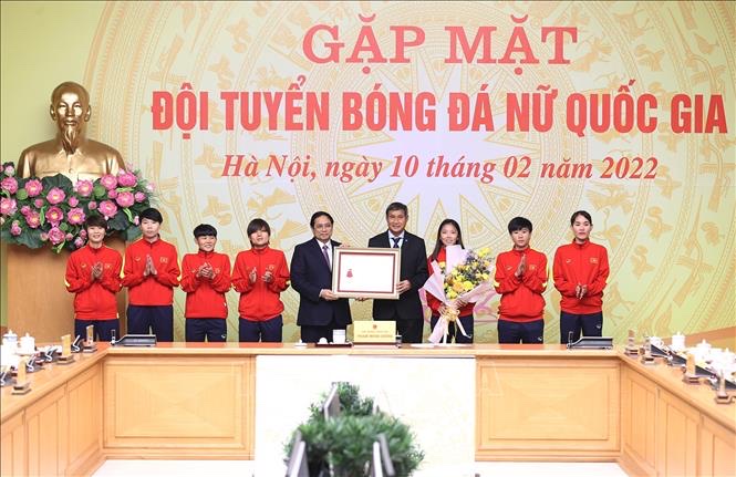 Thủ tướng Phạm Minh Chính trao tặng Huân chương Lao động hạng Nhất cho đội tuyển bóng đá nữ Việt Nam